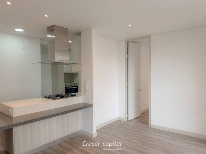 Apartamento de 1 alcoba en arriendo en Los Balsos, Medellín, 65 m² · foto 3 de 9
