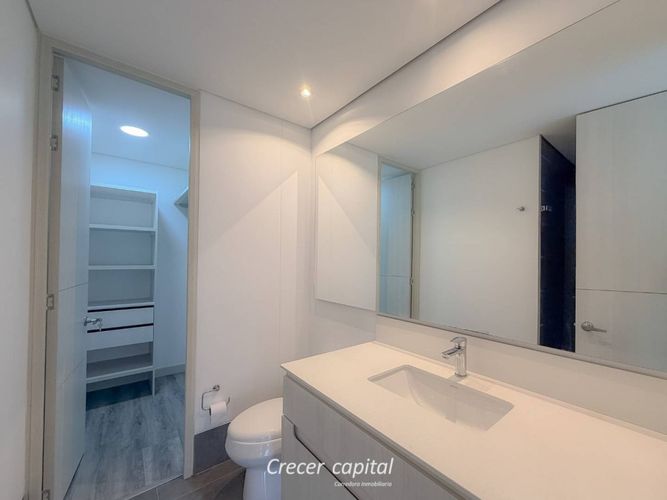 Apartamento de 1 alcoba en arriendo en Los Balsos, Medellín, 65 m² · foto 6 de 9