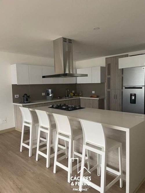 Apartamento de 2 alcobas en venta en Las Nieves, Bogotá, 107 m² · foto 2 de 18