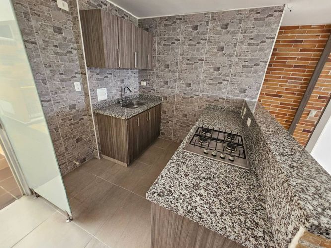 Apartamento de 2 alcobas en venta en Granjas De Provenza, Bucaramanga, 60 m² · foto 3 de 8