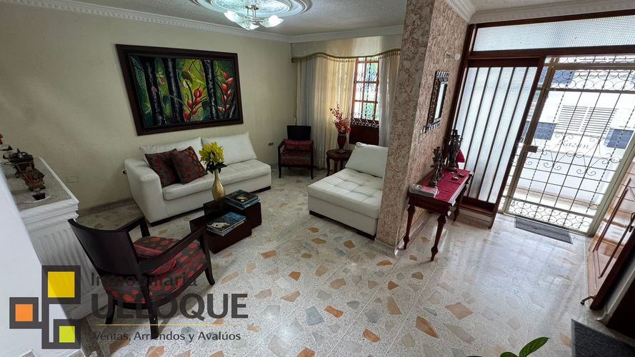 Casa de 5 alcobas en venta en Terrazas, Bucaramanga, 326 m² · foto 4 de 24