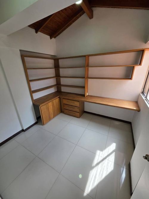 Apartamento en venta en Loma De Los Bernal, Medellín · foto 6 de 17