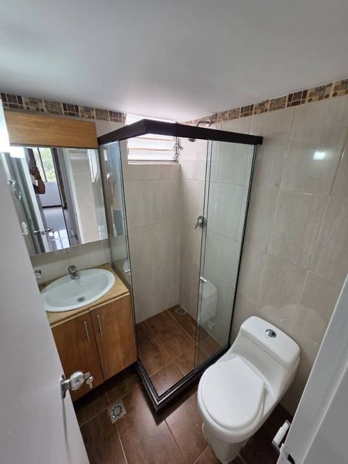 Apartamento en venta en Loma De Los Bernal, Medellín · foto 7 de 17