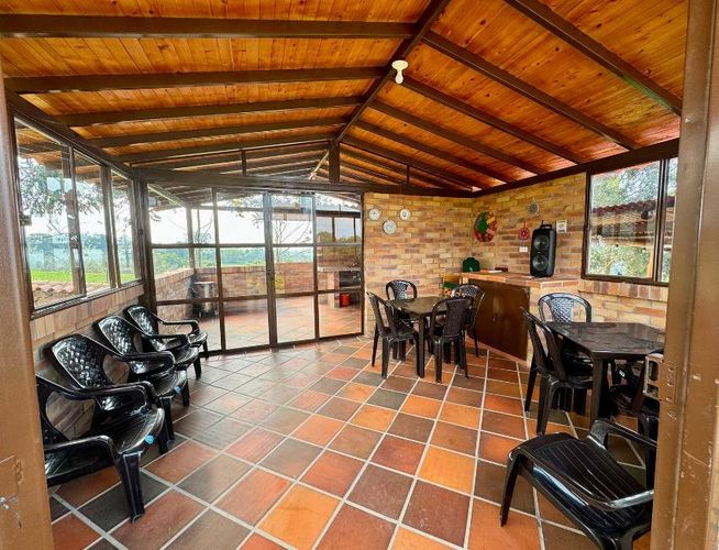 Casa de 4 alcobas en venta en Agua Blanca, Floridablanca, 1000 m² · foto 7 de 13