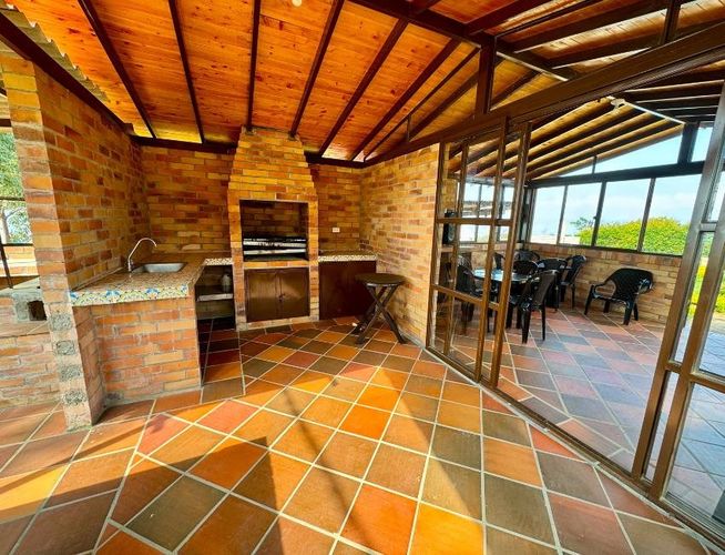 Casa de 4 alcobas en venta en Agua Blanca, Floridablanca, 1000 m² · foto 6 de 13