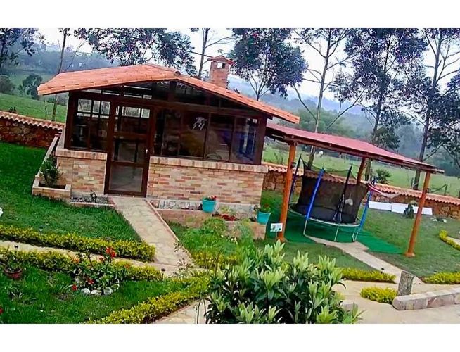 Casa de 4 alcobas en venta en Agua Blanca, Floridablanca, 1000 m² · foto 9 de 13