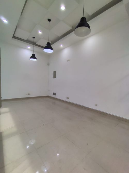 Local en arriendo en La Candelaria, Medellín, 24 m² · foto 2 de 10