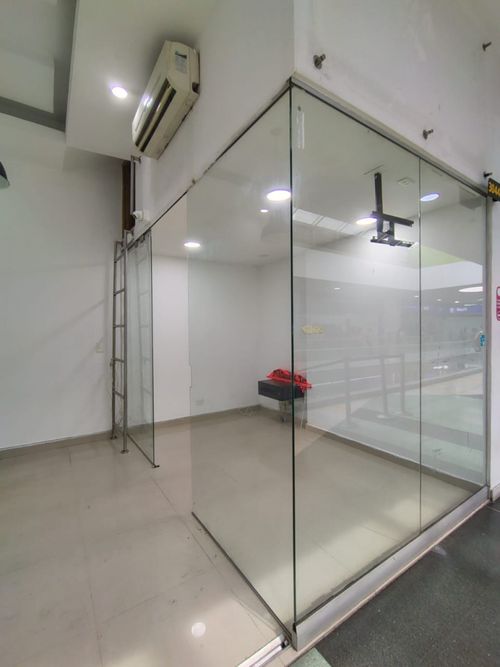 Local en arriendo en La Candelaria, Medellín, 24 m² · foto 4 de 10
