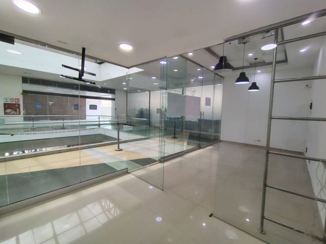 Local en arriendo en La Candelaria, Medellín, 24 m² · foto 6 de 10