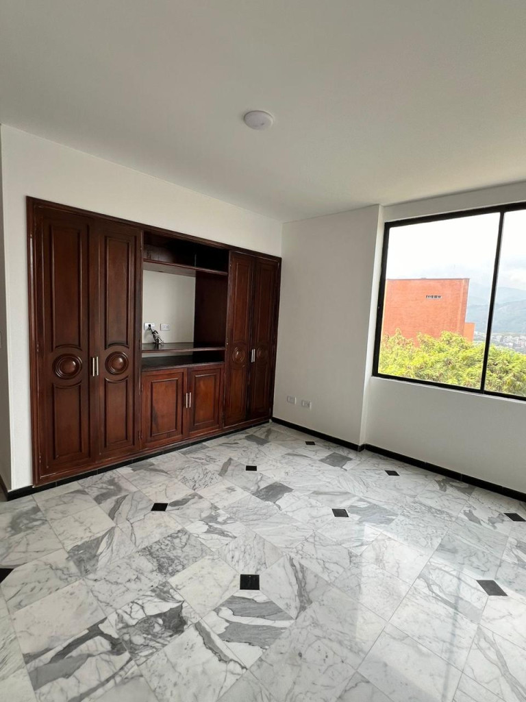 Apartamento en venta en La Arboleda, Cali · foto 4 de 10