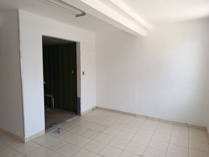 Edificio en arriendo en Champagnat, Cali, 900 m² · foto 12 de 24