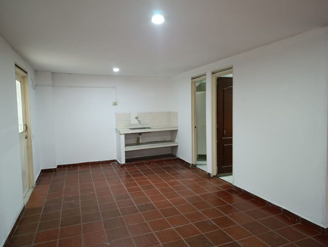 Edificio en arriendo en Champagnat, Cali, 900 m² · foto 13 de 24