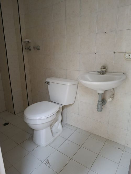 Edificio en arriendo en Champagnat, Cali, 900 m² · foto 21 de 24