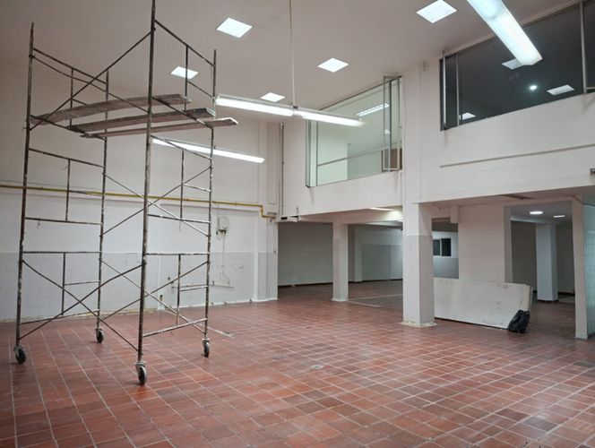 Edificio en arriendo en Champagnat, Cali, 900 m² · foto 23 de 24
