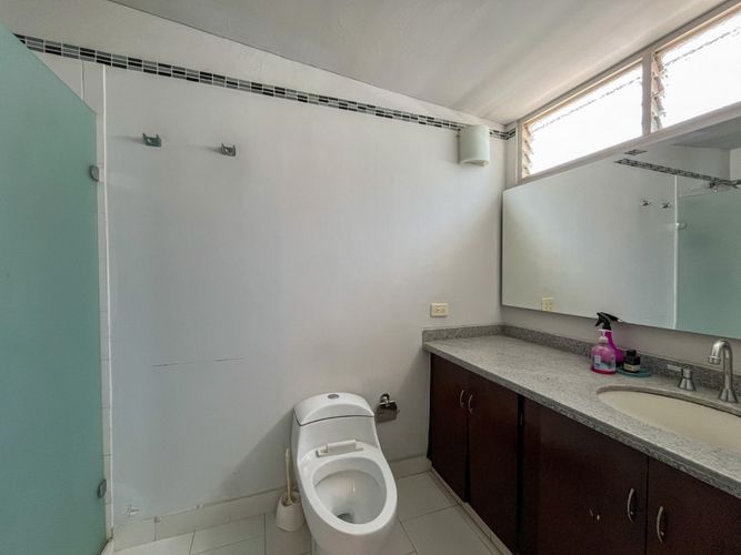 Casa de 4 alcobas en venta en Santa Rita, Cali, 393 m² · foto 23 de 24