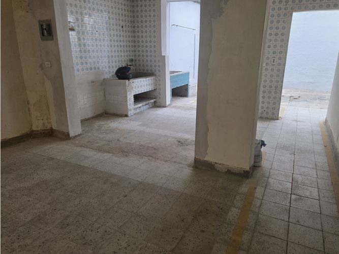 Bodega en arriendo en La America, Medellín, 200 m² · foto 10 de 12
