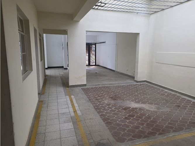 Bodega en venta en La America, Medellín, 540 m² · foto 14 de 18