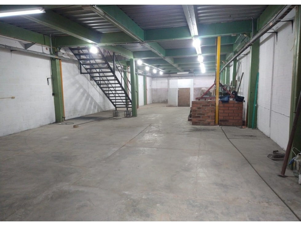Bodega en venta en Trinidad, Medellín 2