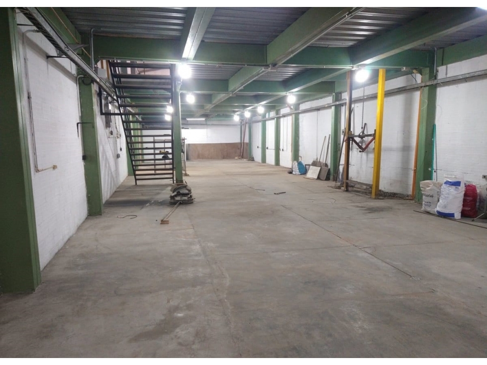 Bodega en venta en Trinidad, Medellín 3