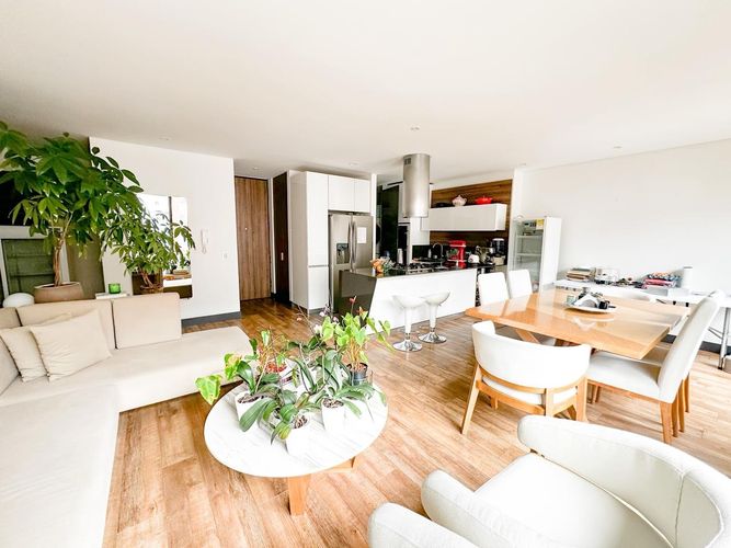Apartamento de 3 alcobas en venta en Emaus, Bogotá, 124 m² · foto 2 de 24