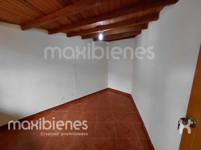 Casa de 3 alcobas en venta en Florida Nueva, Medellín, 147 m² · foto 4 de 24