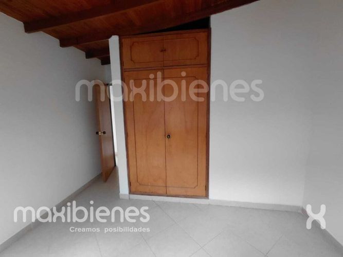 Casa de 3 alcobas en venta en Florida Nueva, Medellín, 147 m² · foto 6 de 24