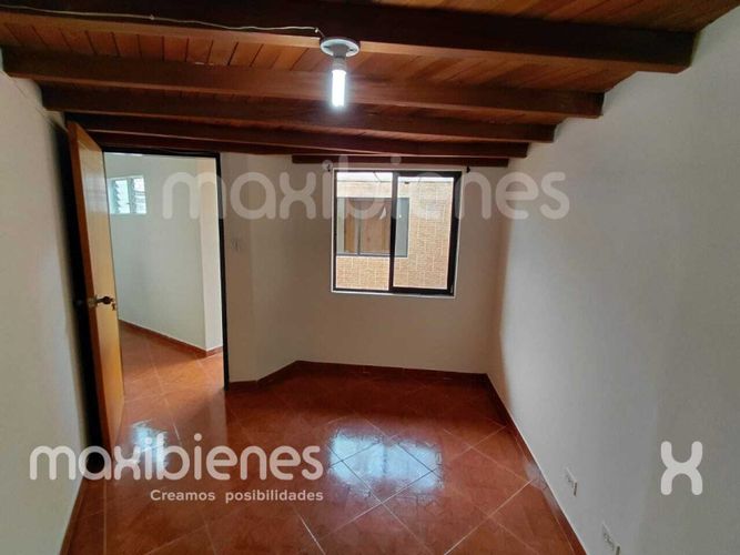 Casa de 3 alcobas en venta en Florida Nueva, Medellín, 147 m² · foto 8 de 24