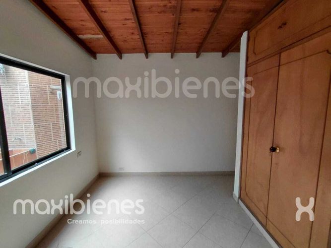 Casa de 3 alcobas en venta en Florida Nueva, Medellín, 147 m² · foto 9 de 24
