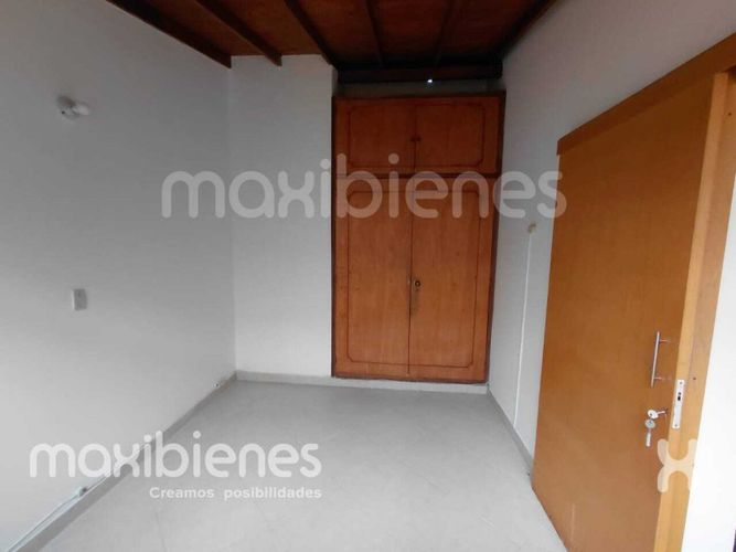 Casa de 3 alcobas en venta en Florida Nueva, Medellín, 147 m² · foto 10 de 24