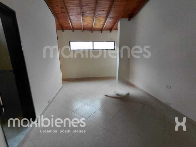 Casa de 3 alcobas en venta en Florida Nueva, Medellín, 147 m² · foto 11 de 24
