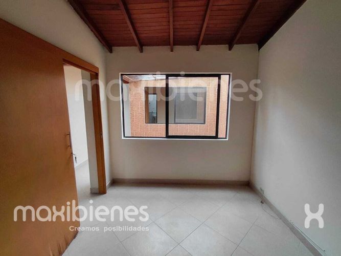 Casa de 3 alcobas en venta en Florida Nueva, Medellín, 147 m² · foto 14 de 24