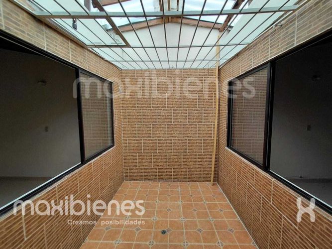 Casa de 3 alcobas en venta en Florida Nueva, Medellín, 147 m² · foto 16 de 24