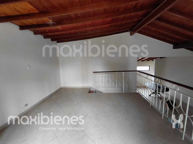 Casa de 3 alcobas en venta en Florida Nueva, Medellín, 147 m² · foto 18 de 24