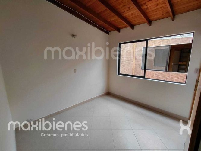 Casa de 3 alcobas en venta en Florida Nueva, Medellín, 147 m² · foto 19 de 24