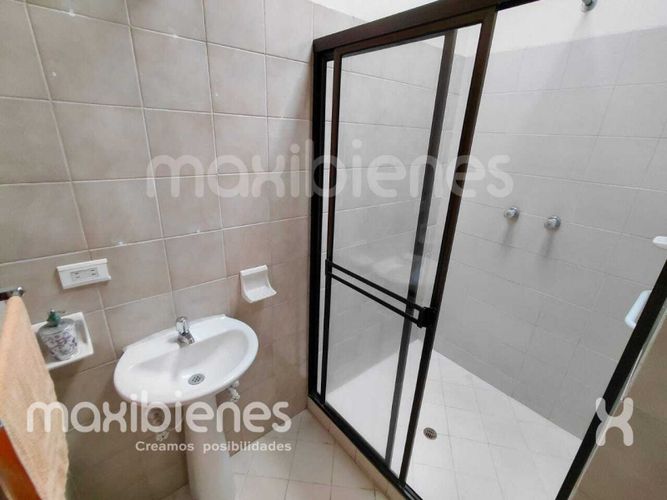 Casa de 3 alcobas en venta en Florida Nueva, Medellín, 147 m² · foto 21 de 24