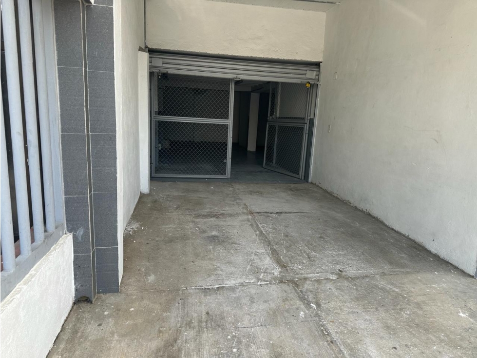 Warehouse for sale in Guayabal, Medellín 5