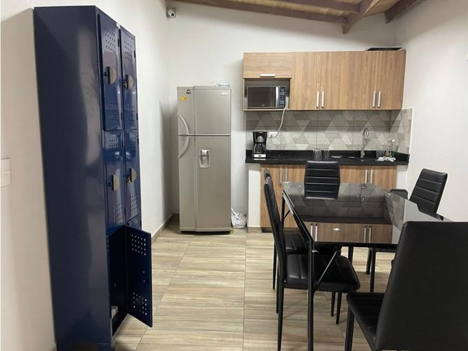 Bodega en venta en Noel, Medellín, 232 m² · foto 9 de 17