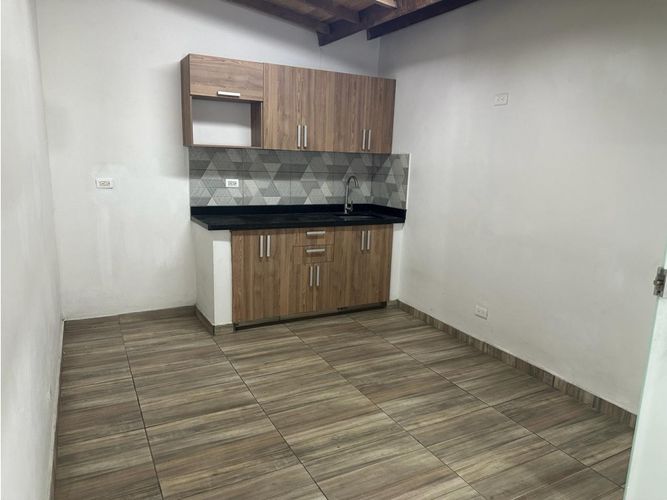 Bodega en venta en Noel, Medellín, 232 m² · foto 14 de 17