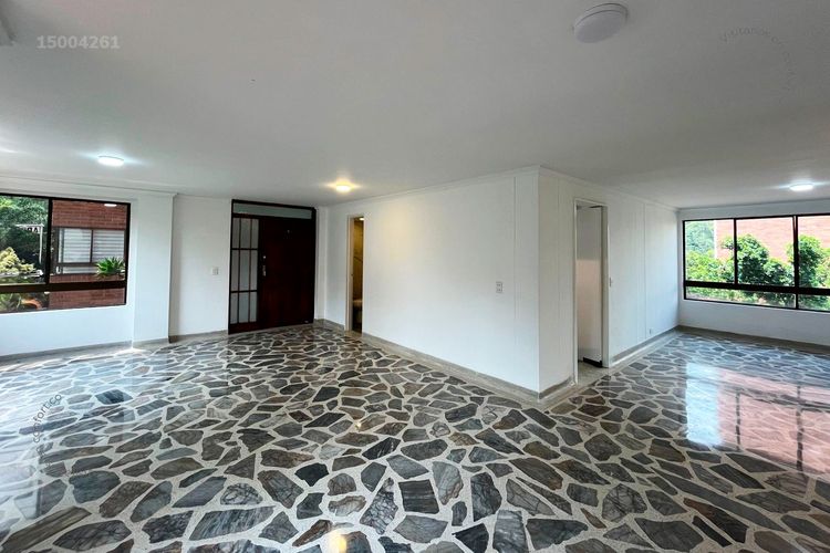 Apartamento de 3 alcobas en arriendo en Las Lomas No.2, Medellín, 143 m² · foto 4 de 24