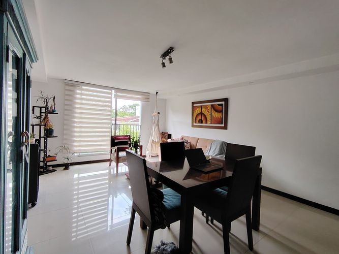 Apartamento de 3 alcobas en venta en Altos De Guadalupe, Cali, 77 m² · foto 3 de 21