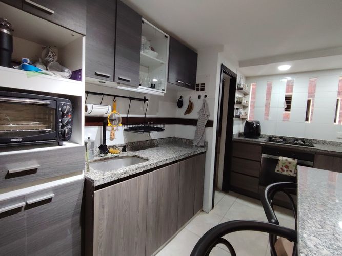 Apartamento de 3 alcobas en venta en Altos De Guadalupe, Cali, 77 m² · foto 18 de 21
