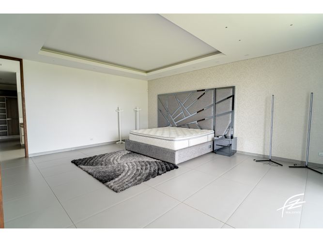 Casa de 4 alcobas en venta en Llano Grande, Rionegro, 870 m² · foto 3 de 24