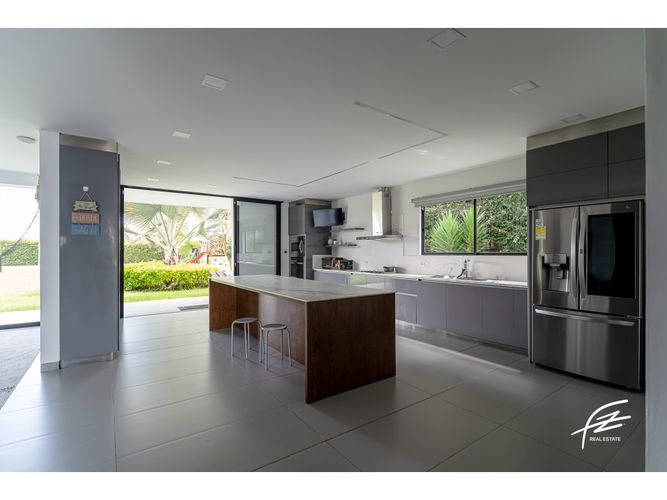 Casa de 4 alcobas en venta en Llano Grande, Rionegro, 870 m² · foto 11 de 24