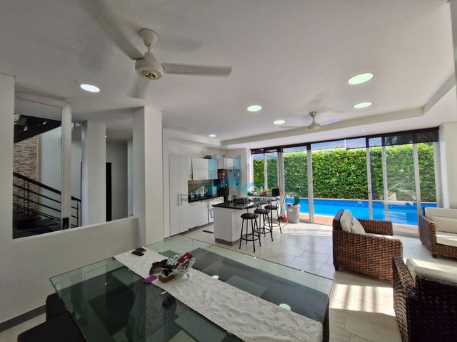 Casa de 5 alcobas en venta en Bosques De Peñalisa, Ricaurte, 543 m² · foto 9 de 24
