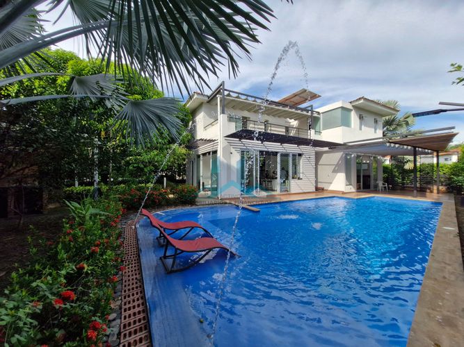Casa de 5 alcobas en venta en Bosques De Peñalisa, Ricaurte, 543 m² · foto 2 de 24