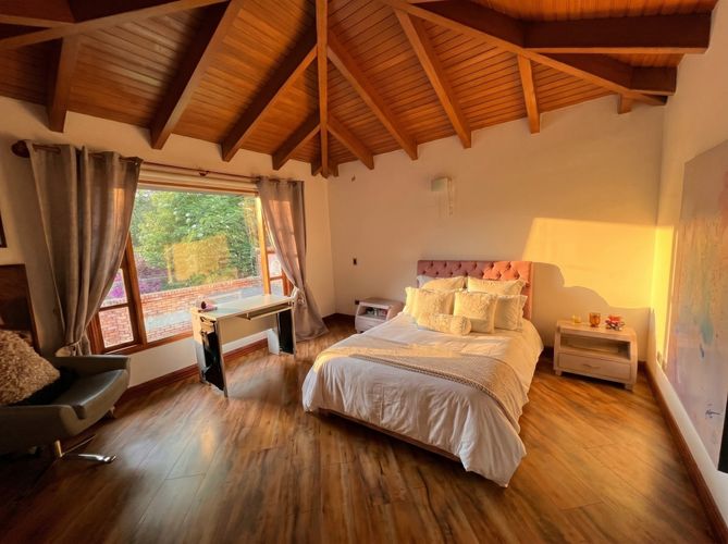 Casa de 7 alcobas en venta en San Jose De Bavaria, Bogotá, 1047 m² · foto 16 de 24