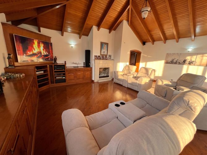 Casa de 7 alcobas en venta en San Jose De Bavaria, Bogotá, 1047 m² · foto 22 de 24
