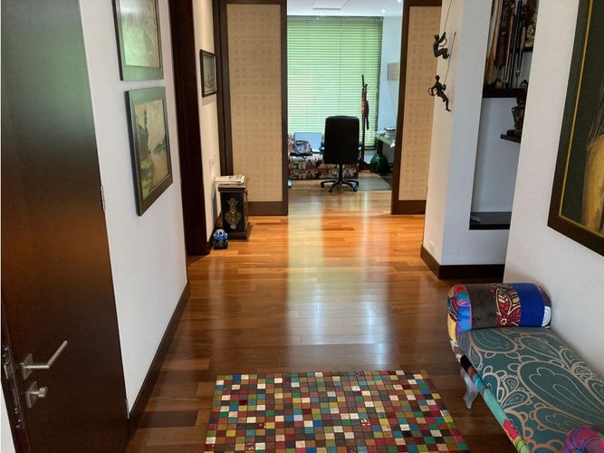 Apartamento de 4 alcobas en venta en Cerros De Suba, Bogotá, 305 m² · foto 3 de 6