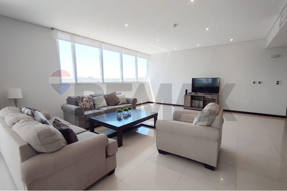 Exclusivo Departamento Amoblado de 3 Habitaciones en Alquiler en Villa Morra, Edificio Miami Tower. Disfrute de la comodidad y el lujo en este prestigioso barrio de Asunción, incluyendo 2 cocheras. — foto 3