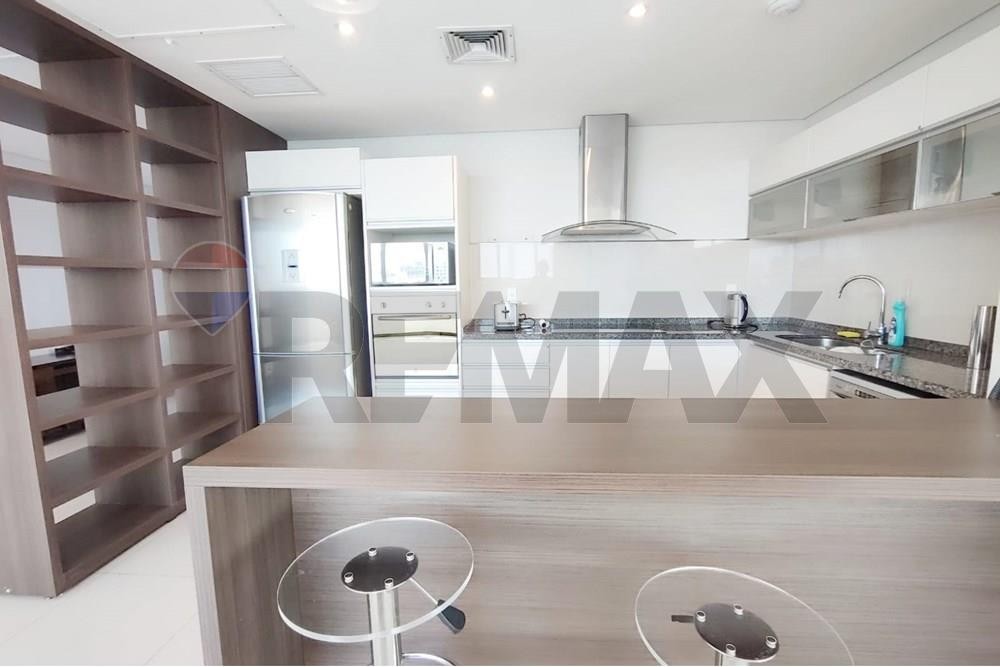 Exclusivo Departamento Amoblado de 3 Habitaciones en Alquiler en Villa Morra, Edificio Miami Tower. Disfrute de la comodidad y el lujo en este prestigioso barrio de Asunción, incluyendo 2 cocheras. — foto 2